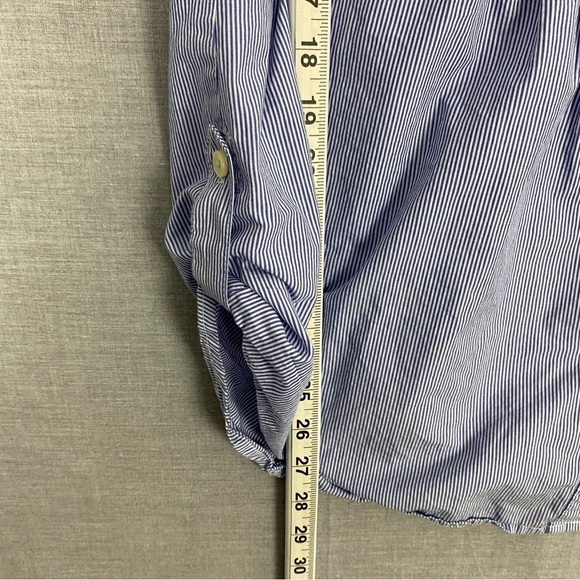 Levi's Pinstripe Button Up Shirt Cotton Button Tab Sleeves and Cuff Sz Small - Picture 8 of 8
